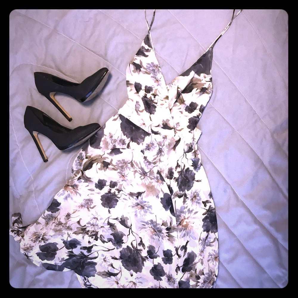 Floral chiffon Maxi Dress